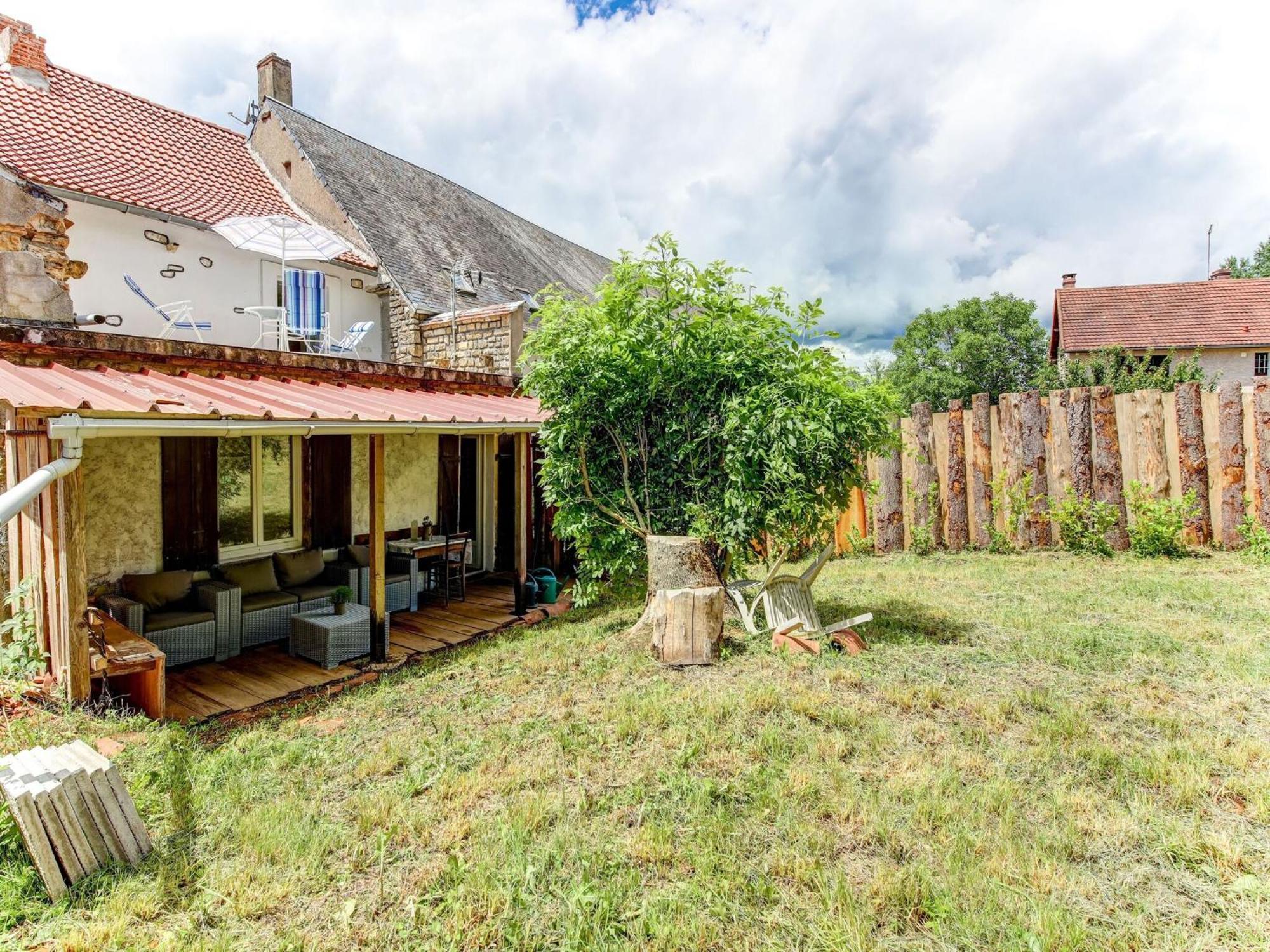 Traditional Holiday Home In Brinon Sur Beuvron Eksteriør bilde