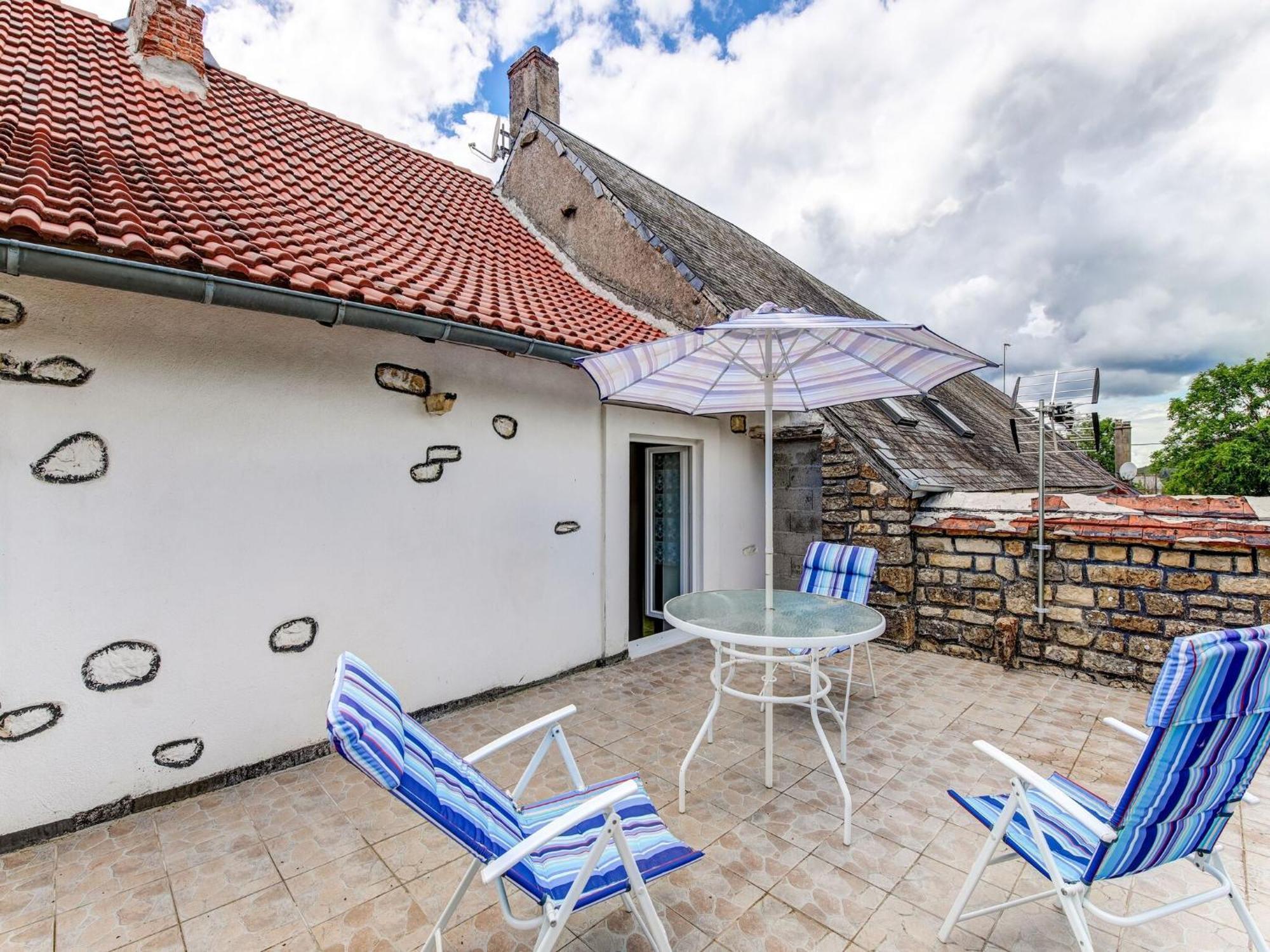 Traditional Holiday Home In Brinon Sur Beuvron Eksteriør bilde