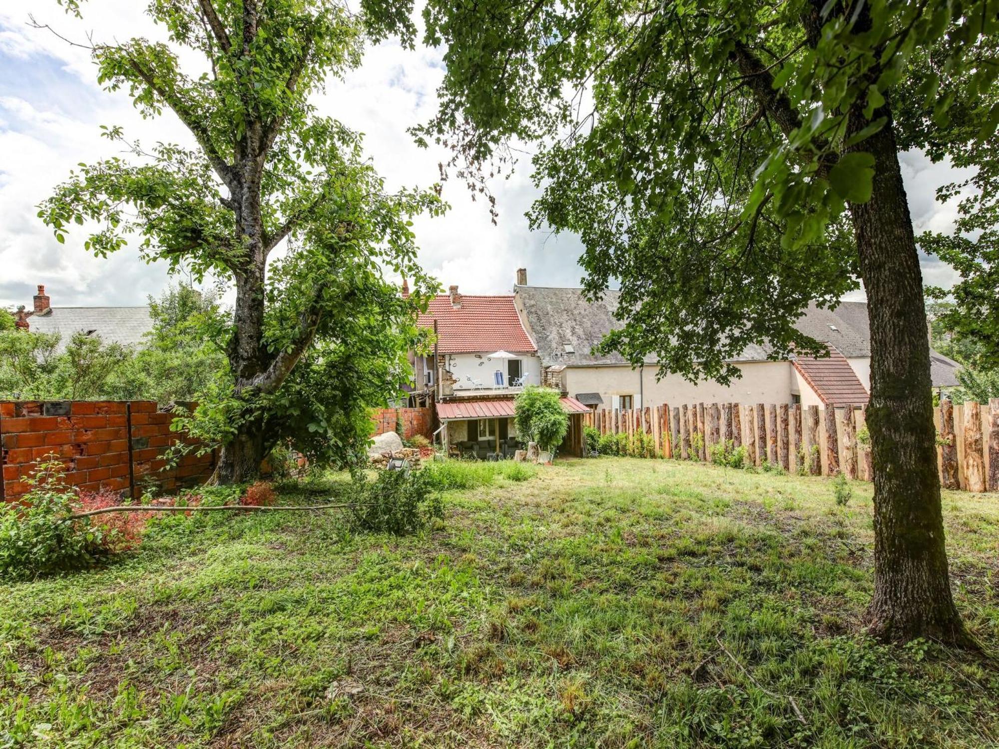 Traditional Holiday Home In Brinon Sur Beuvron Eksteriør bilde